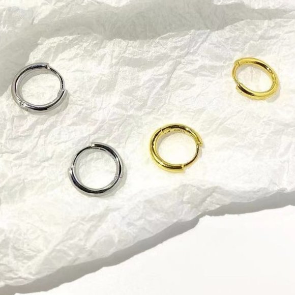 18k Gold Plated Sterling silver hoop Earrings - Picture 2 of 8